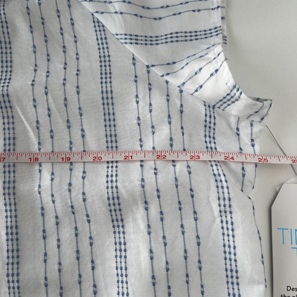 NWT Time and Tru Women's Split Neck Top with Flutter Sleeves size XXL (20) - Picture 10 of 11